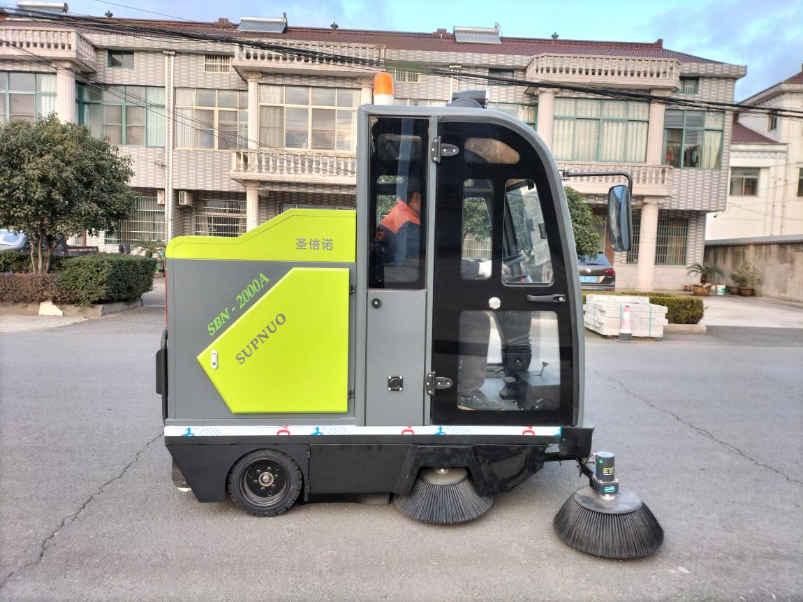 巴中龙马清扫车